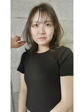 髪質改善と縮毛矯正の専門店 サンティエ(scintiller) 大人綺麗な小顔襟足スッキリショートボブ　30代40代50代