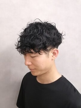 ソアー 新大阪(SOAR) 波巻きマッシュパーマツーブロックアッシュブラック【新大阪】