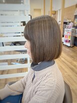 ロルド シェリ(Rold Cheri)&nbsp;【山本智文】脱白髪染めハイライトボブ