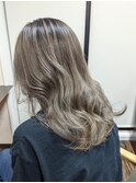 グレージュカラー