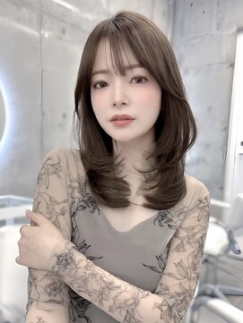 エヌアイ オモテサンドウ(ni omotesando) 韓国ミディアムレイヤーカット◇内巻きミディアムワンカールヘア