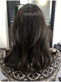 アッシュグレーセミロング