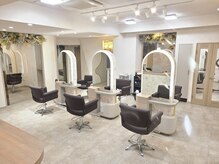 アンク クロス 池袋北口店(ANKHCROSS)の雰囲気（居心地の良さが定評◇「白」を基調としたオシャレな空間）
