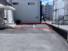 リバティーズカットクラブ(Liberty's cut club)の雰囲気(【駐車場案内】第二駐車場として二台分ご用意しております。)