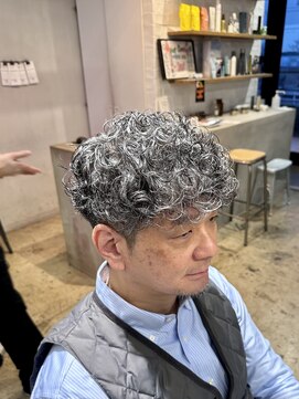 ザデイ カットアンドカルチャーショップ(THE DAY CUT&CULTURE SHOP) スペインカール