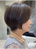 表参道白髪ぼかしウルフショートヘアッシュグレージュ30代40代