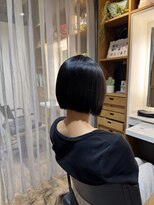 アンボス(Ambos) 前下がりボブ!