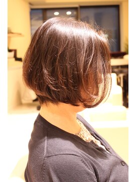 レウナ 外苑前(Reuna) シンプル前下がりボブ【外苑前・青山・表参道】