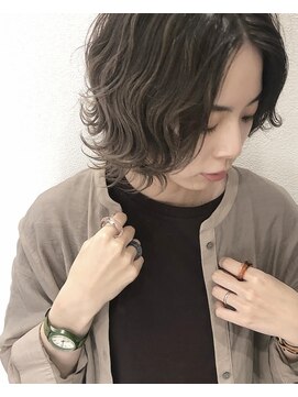 アン ビー(an B) 【TAKUYA】大人の品のあるグレージュ
