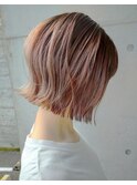 ピンクベージュ