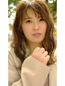 スリー スタンド(THREE STAND) 透明感　大人可愛いヌーディーカラー