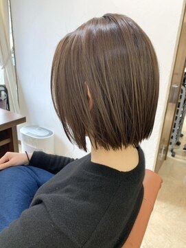 シロ(siro) 切りっぱなしボブ