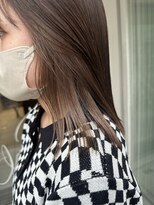 インビテーション(invitation) インナーカラー・艶ベージュ・イルミナカラー