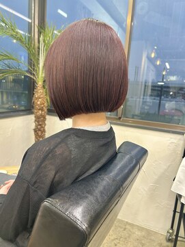 イット(it.) kana 切りっぱなしボブ レッド