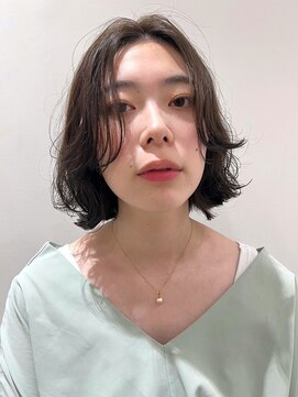 アイウィル(Ai WilL) 顔周りレイヤー 外ハネボブ センターパート グレージュ