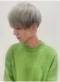 ホワイトシルバー　ミニマッシュ　ブリーチカラー　ハイトーン