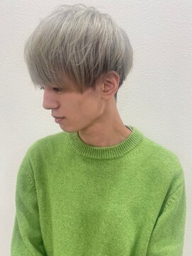 キャパ セントラル 天神 大名店(CAPA central) ホワイトシルバー ミニマッシュ ブリーチカラー ハイトーン