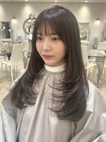 ザックラフィネ(ZACC raffine)&nbsp;美髪/ロングレイヤーカット/ワンカール/前髪カット/グレージュ