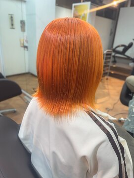 ライズ バイ レボ 柏店(RISE by REVO) 外はねボブ/オレンジ