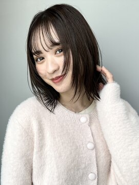 トリッカ シブヤ(TRICCA SHIBUYA) くびれヘアミディアムヘア小顔カット顔まわりレイヤー外はね渋谷