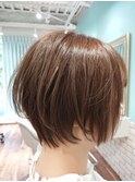 大人ショートボブ小顔耳かけ丸みくびれ30代40代50代
