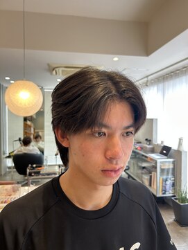 メンズウルフ　センターパート