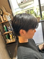 トニコ(toniko)&nbsp;社会人メンズ人気の短めセンターパート×ビジネスヘア