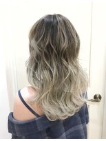 ラテ(LATTE)&nbsp;W3Dホワイトアッシュグラデーションカラー！