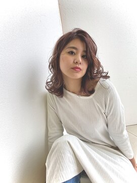 コンセプトトゥービー(Concept to be…) 抜け感カラーと無造作ヘアで魅せる甘辛セミディ