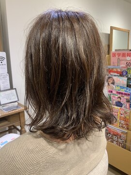 ユーネリー(U-NERY) ミディアムスタイル