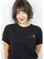 ラミ(L'ami)&nbsp;☆ グレージュ ＆ 毛束感 ☆ 無造作小顔ボブ ♪ タンバルモリ