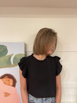 サン 白金台(SUN) ハイライトが沢山入った柔らかなベージュボブ