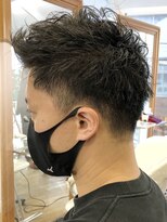 ヘッズ 本八幡店(HEADS)&nbsp;MEN'S HAIR  センターパート　ツイストスパイラル　コンマヘア