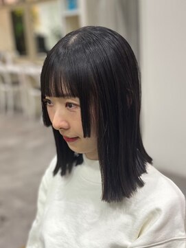 ジラ ヘアアンドメイク(girra HAIR&MAKE) 切りっぱなしボブ