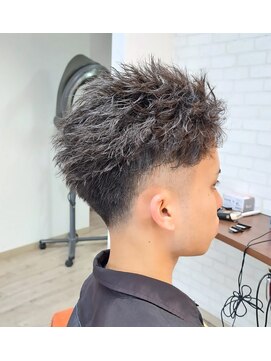ヘアーサロン カヴィエ(hair salon covie) メンズツイストピンパーマ スパイキーショート フェード