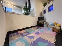 美容室 ジユウノメガミ(Jiyuno megami)の雰囲気（キッズスペースもご用意しています♪）