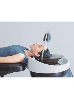 【頭浸浴】お湯と音に包まれて心までとろける至福の時間、穏やかな空間で日常を忘れる優しい休息を