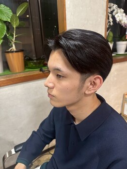 爆音美容室 CUTMASTER【カットマスター】の写真/NYスタイルの音楽が流れる店内で作り込んでいないけどおしゃれ&ナチュラルで無造作なメンズヘア!