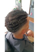 バーバーグリッチ(BARBER GLITCH) 濡れパンフェード