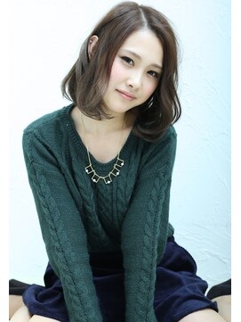 フロール(florun) 【ミディアム・ボブ】オトナのフェアリーカールボブ