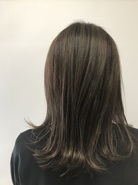 町上津役の美容室 ロブ