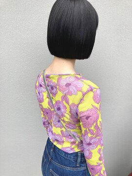 ムート(Mut) 切りっぱなし　ミニボブ　艶髪　暗髪