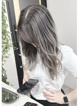 ユウル 横浜(juhl.) バレイヤージュ/ブリーチ/ホワイトグレージュ/ケアブリーチ