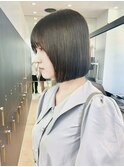 切りっぱなしボブ×小顔前髪×うる艶ブルーブラック