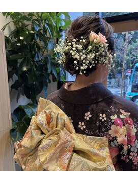 ハープット 府中けやき並木店(HearPut) 生花を使った華やか振袖ヘア