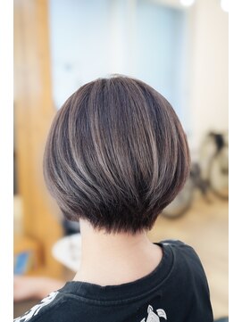 151e ヘアーデザイナーアンドヘアードクター(151e Hair designer&Hair doctor) 大人可愛いショートボブ