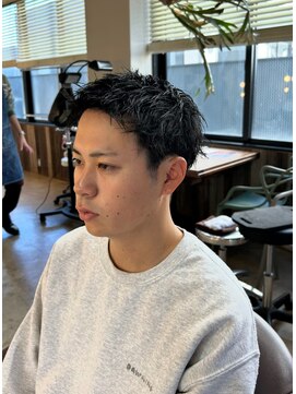 ビハインドザカーテン(BEHIND THE CURTAIN) 【セットが簡単】スパイキーショート