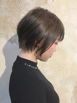 グレープバイン(GRAPEVINES) グレージュ/ショートボブ