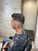 オアゾバーバー(OAZO BARBER) トップは無造作に、でもフェードでピシッと