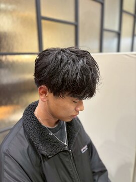 トイロ(toiro) ラフでゆるい印象がかっこいい!シャドーパーマ